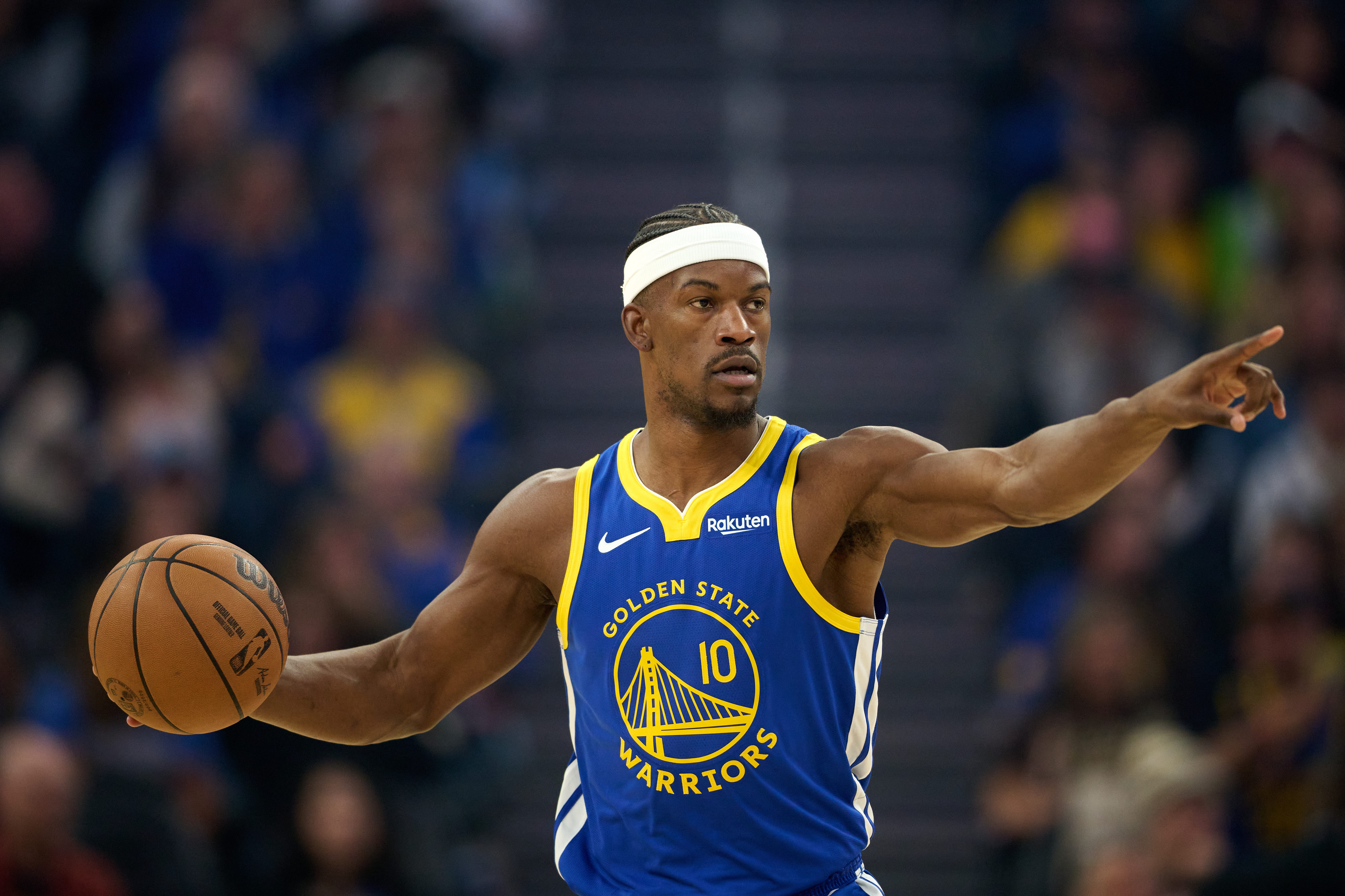 C7登录-活力十足！巴特勒22中14轰全场最高32分外加8板4助 其中7前场板