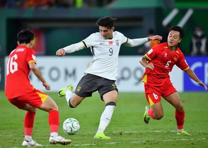 C7APP-越南球迷哭了！中国队3-0战胜越南队！