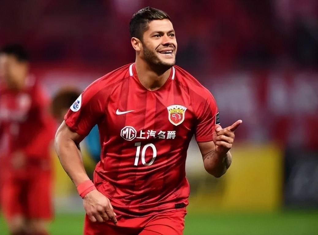 c7-上港中锋位置有望迎来新援助阵，已跟着俱乐部冬训，踢过亚冠主力